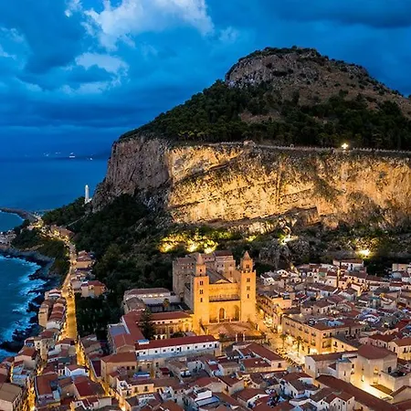 Holiday home Holidays Vanni Cefalu